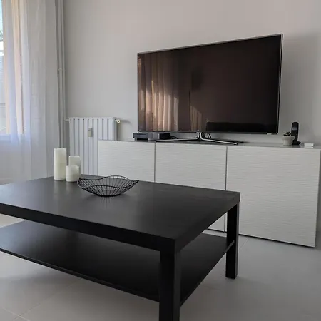 Apartment Le Landel - 3 Pieces Entierement Renove, Climatise Avec Parking Menton